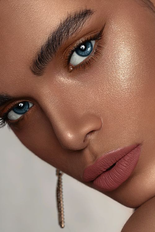 Catalogue & Editorial